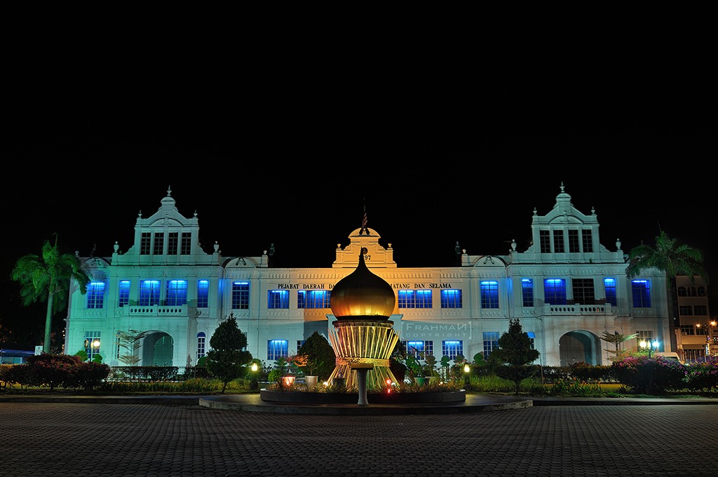 Larut Matang & Selama Land & District Office